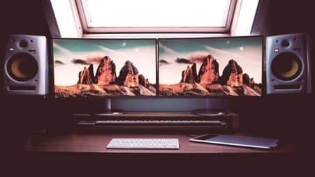 Handy Tips to Optimize a Dual-Monitor Setup